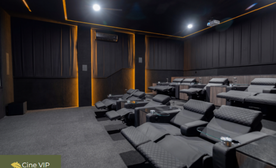 Cine VIP Los Robles Zibata